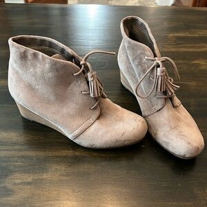 Dr. Scholls Women’s Beige Wedge Lace Up Shoes